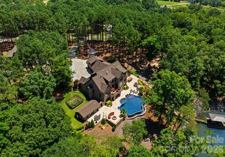 1220 Broadside Road sold home in Windswept Cove, York, SC