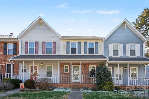 8221 Circle Tree Lane active townhome in Crestview I, Charlotte, NC