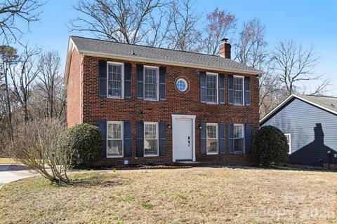 5932 Scots Bluff Drive active home in McAlpine Woods, Charlotte, NC