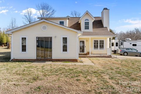 Homes in Poplar Springs, Charlotte