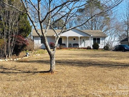 431 Island Cove Road sold home in Tranquil Bay, Norwood, NC