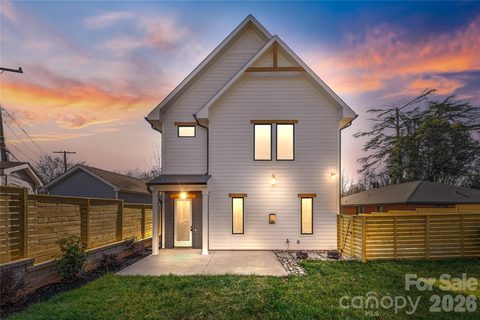 2117 Lombardy Circle active townhome in Dilworth, Charlotte, NC