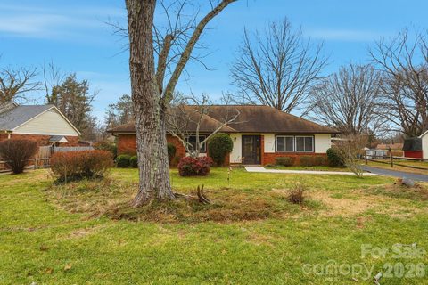 7500 Fox Hunt Road sold home in Idlewild Farms, Charlotte, NC