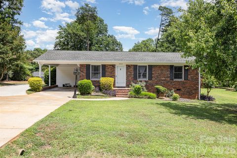 2028 Rock Springs Circle sold home in Country Valley, Denver, NC