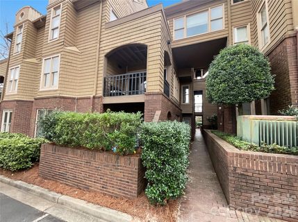 1101 E Morehead Street active home in Latta Square, Charlotte, NC