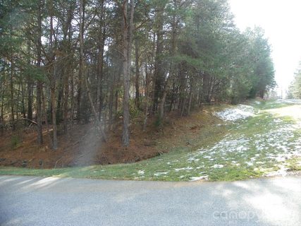 133 Lakewood Court active lot in Heron Bay, New London, NC