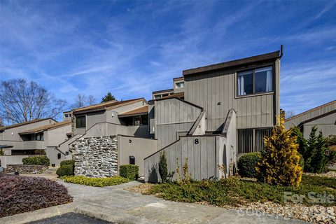 Homes in Lakemoor Village, Hendersonville