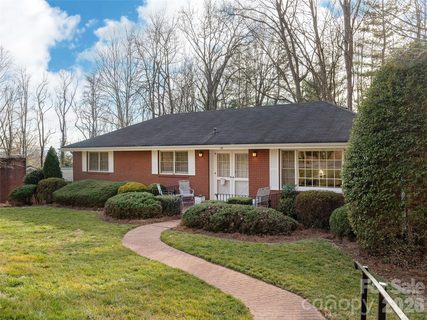 28 Westridge Drive sold home in Oak Forest, Asheville, NC