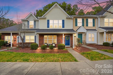 12350 Hennigan Place Lane active home in Rozzelles Landing, Charlotte, NC