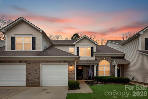 11667 Stockdale Court active townhome in Carolina Crossing, Pineville, NC
