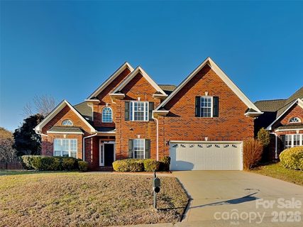 2562 Firethorn Court active home in Cypress Pointe, Gastonia, NC