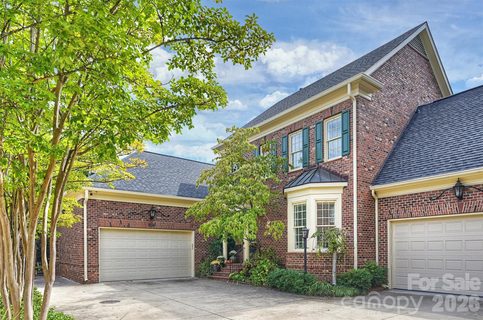 1127 S Kings Drive