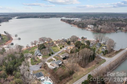 4278 Harbor Lane active home in Colony Harbor, Sherrills Ford, NC