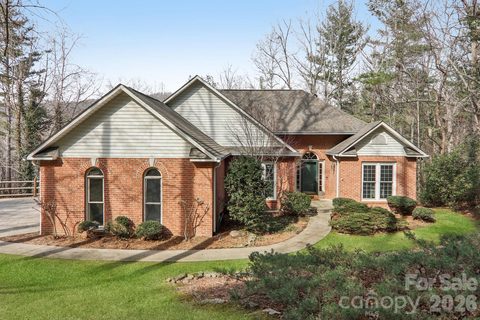 Homes in Estates Of Salisbury, Hendersonville