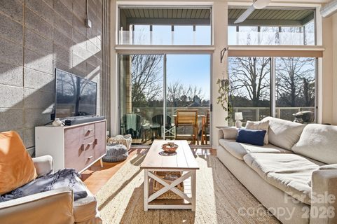 Previously sold for $398,500