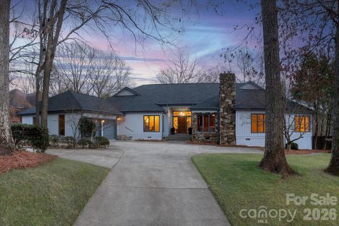 4310 Canoebrook Road sold home in Quail Hollow, Charlotte, NC