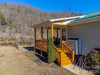 Homes in Tuckasegee River Landing, Whittier