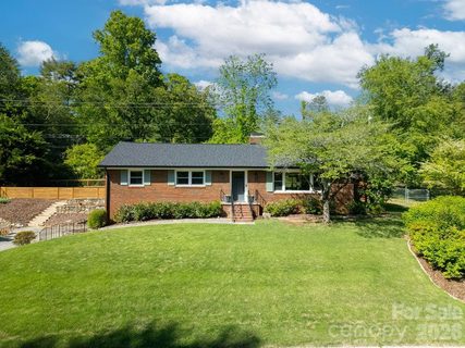 A home in Far Hills Terrace