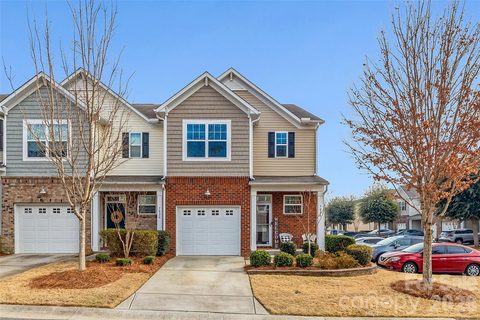 7026 Woodsbay Lane sold townhome in The Woodlands, Rock Hill, SC