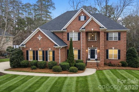 905 Patricians Lane sold home in The Estates At Wesley Oaks, Wesley Chapel, NC