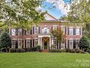 626 Hampshire Hill Road sold home in Matthews, SC