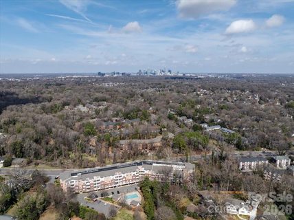 1000 E Woodlawn Road pending home in Preston Flats, Charlotte, NC