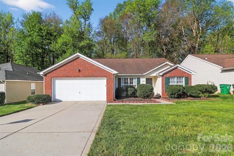 10641 Gold Pan Road sold home in Reedy Creek Plantation, Charlotte, NC