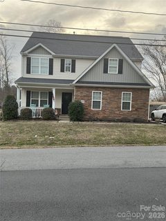 19449 Smith Circle pending home in Wyndmoor, Cornelius, NC