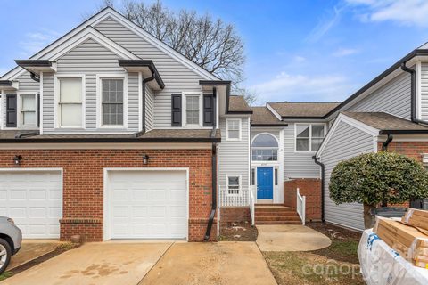 8745 Fox Chase Lane sold townhome in Woodcroft, Charlotte, NC