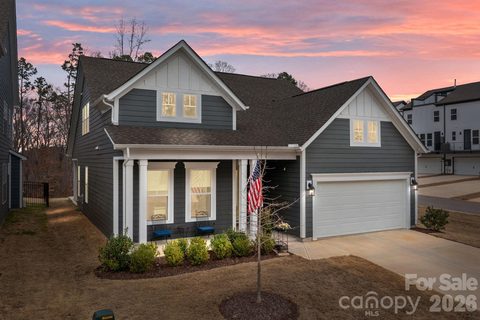 131 Reids Cove Drive active home in Reids Cove, Mooresville, NC