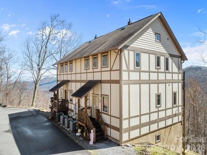 5 Lila Lane active home in Mount Soma, Clyde, NC