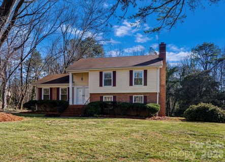 3000 Windrow Lane sold home in Windrow Estates, Matthews, NC