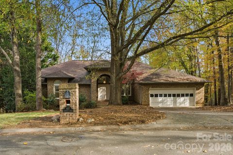 927 Longfield Circle sold home in Huntington, Charlotte, NC