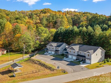 A home in Dogwood Point
