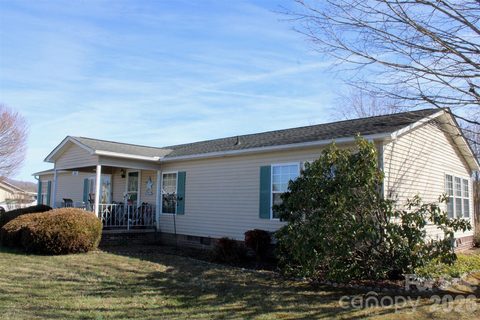 308 Riverwind Drive active home in Riverwind, Hendersonville, NC