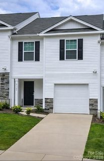 6109 Faron Way active townhome in Mallard Creek Towns, Charlotte, NC