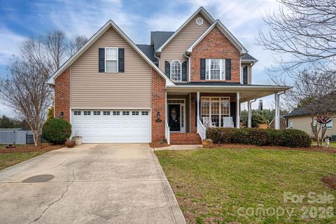 1605 Stone Pine Drive sold home in Forest Pointe, Gastonia, NC