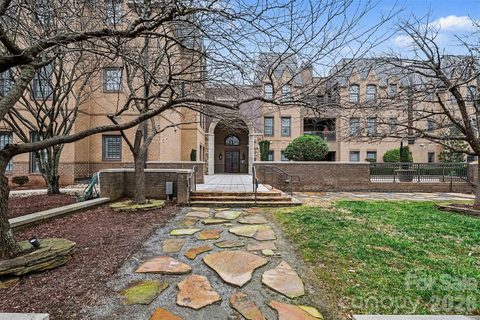 3276 Park Road active condo in Parkwood Knoll, Charlotte, NC
