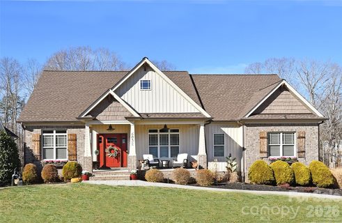6832 Orchard Path Drive sold home in Peppertree, Clemmons, NC