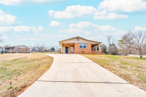 108 W Debby Drive