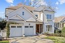 2920 Chelsea Drive sold home in Charlotte, SC