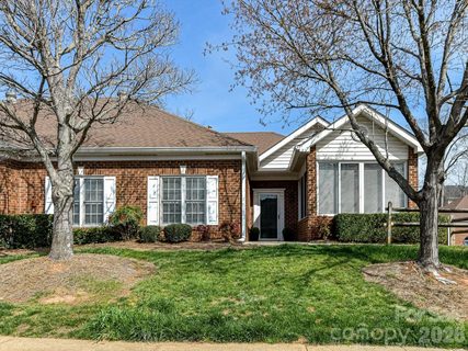 8568 Windsor Ridge Drive sold condo in Windsor Oaks, Charlotte, NC