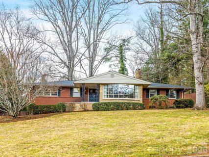 8 N Oak Forest Drive sold home in Oak Forest, Asheville, NC