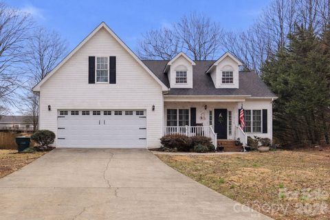 5227 Foley Drive active home in Plaza Ridge, Hickory, NC