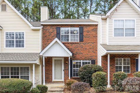 3105 Summercroft Lane sold home in Rossmore, Charlotte, NC