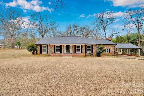 6125 Holland Drive sold home in Hollandale, Clover, SC