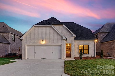 8163 Fairview Road active home in Foxcroft, Charlotte, NC