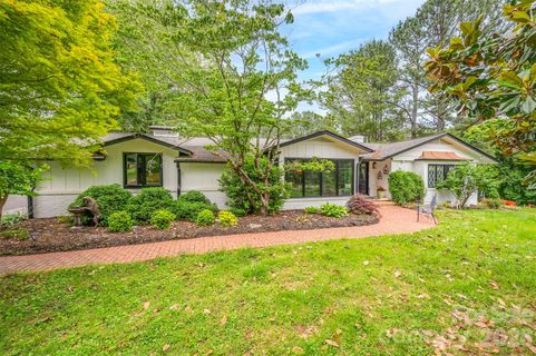 64 Persimmon Hill Drive active home in Persimmon Hill, Columbus, NC