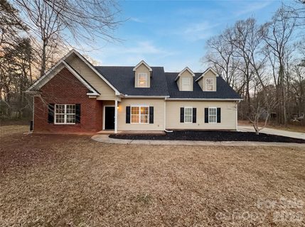 4408 Waxhaw Indian Trail Road active home in Wellington Place, Indian Trail, NC