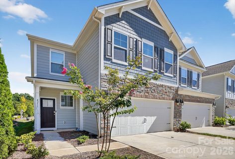 4211 Plumeria Way active home in Avondale, Fort Mill, SC